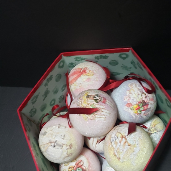Vintage 12 DAYS Of CHRISTMAS Sugar Balls Ornaments in Decorative Hexagon Box - Picture 5 of 12